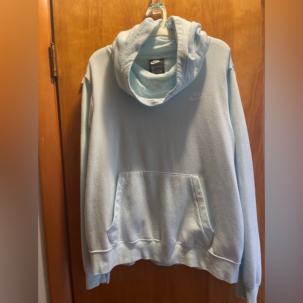 Nike Sweatshirt Women’s Size L.